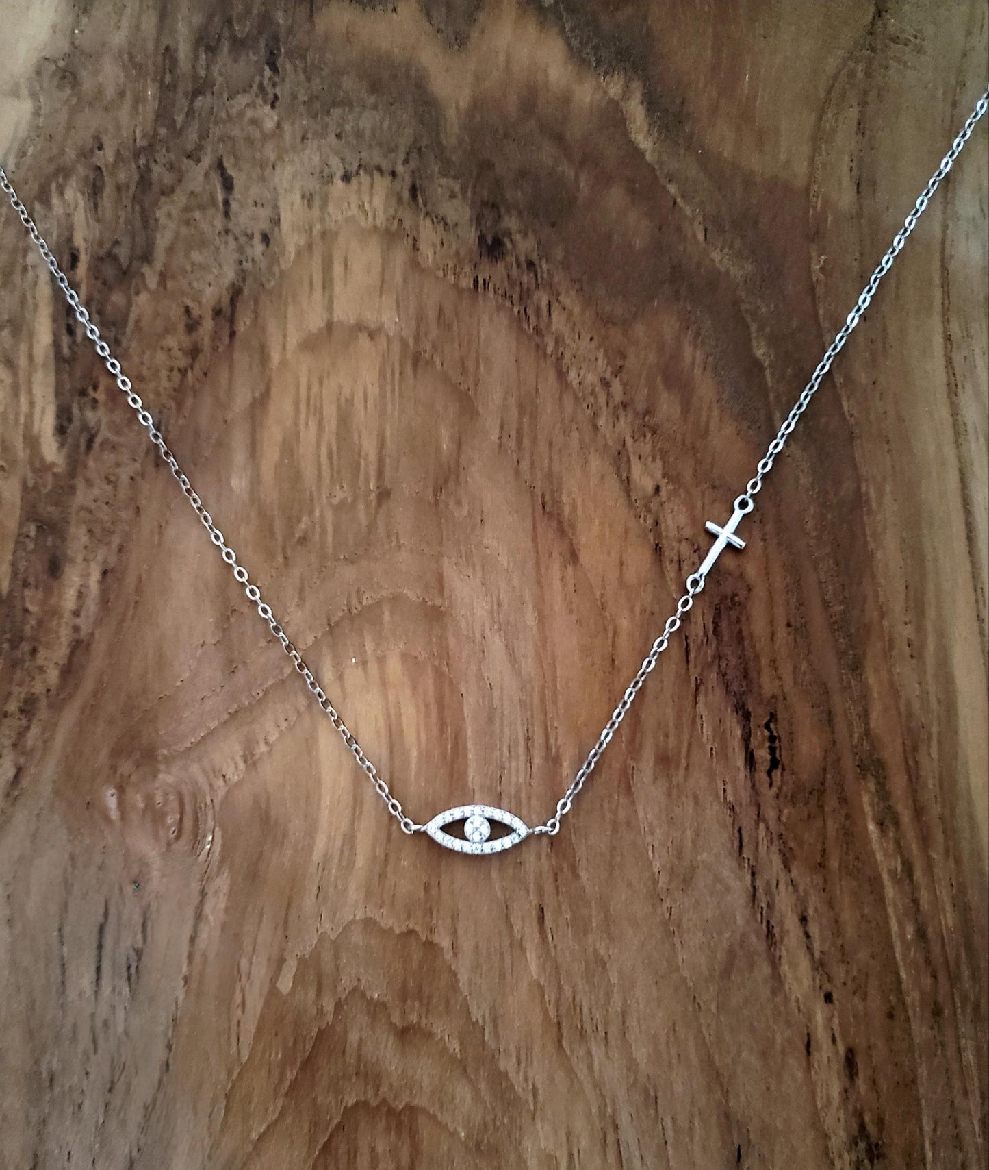 Collier mauvais oeil